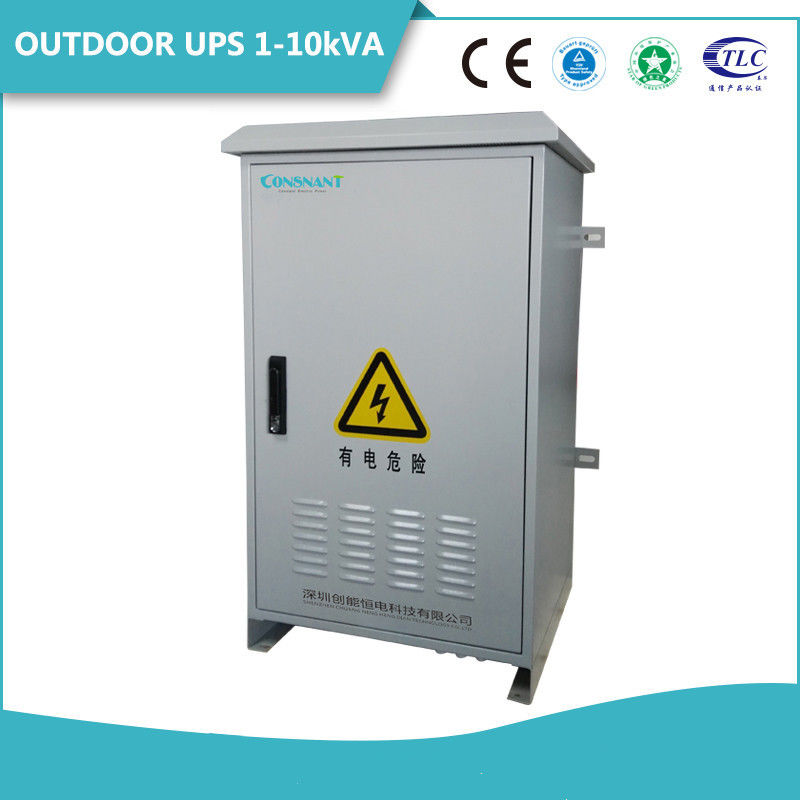 Prenda impermeable al aire libre de los sistemas el de alta frecuencia 2KVA UPS con la batería del hierro del litio